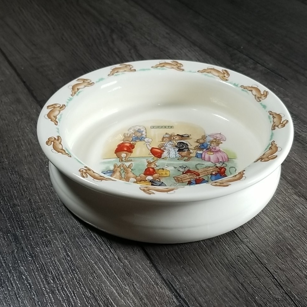 Royal Doulton Bunnykins "Ticket Counter" Bowl